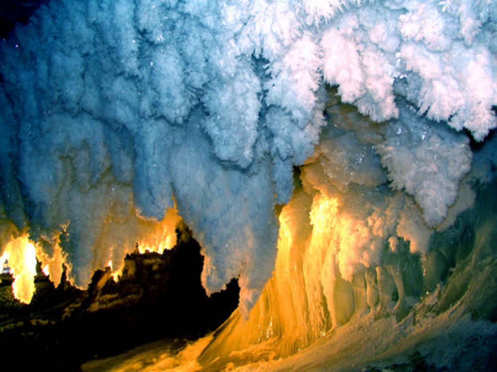 Кунгурская пещера ледяные кристаллы