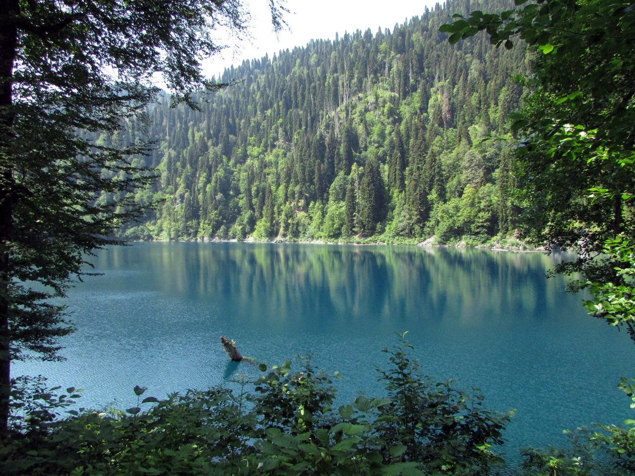 Озеро Малая Рица. Дача Сталина. Источники Ауадхара.
